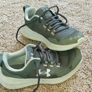 Under Armour kids size 4